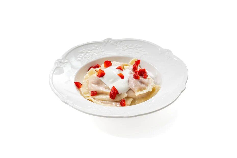 Идеальные вареники с клубникой и творогом для сладкого ужина