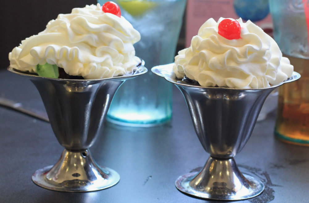 Летняя радость: как сделать мороженое всего из двух ингредиентов