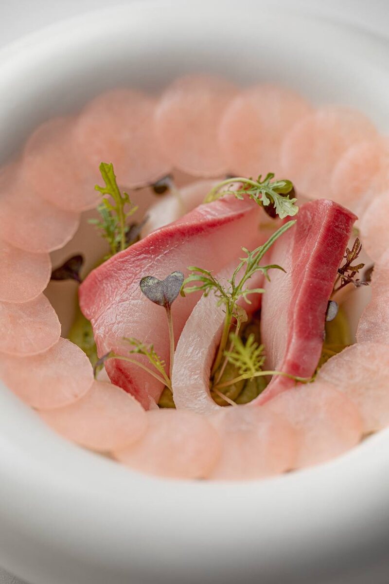 Желтохвост: кулинарный мост между Востоком и Западом в современной гастрономии