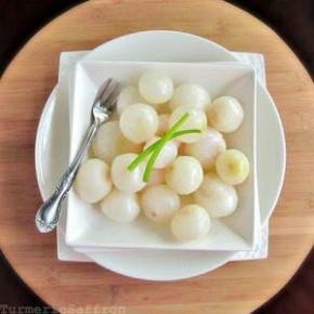 Приготовьте нежный жемчужный лук в пряном маринаде на зиму