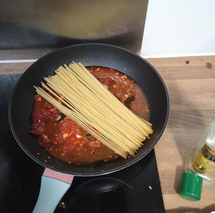 Необычные кулинарные эксперименты: от шедевров до безумия