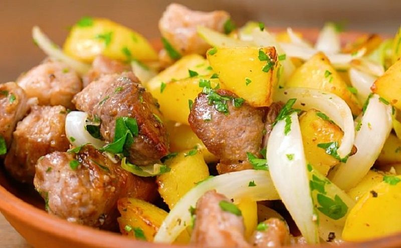 Как приготовить идеальное домашнее рагу с картошкой и мясом за считанные минуты