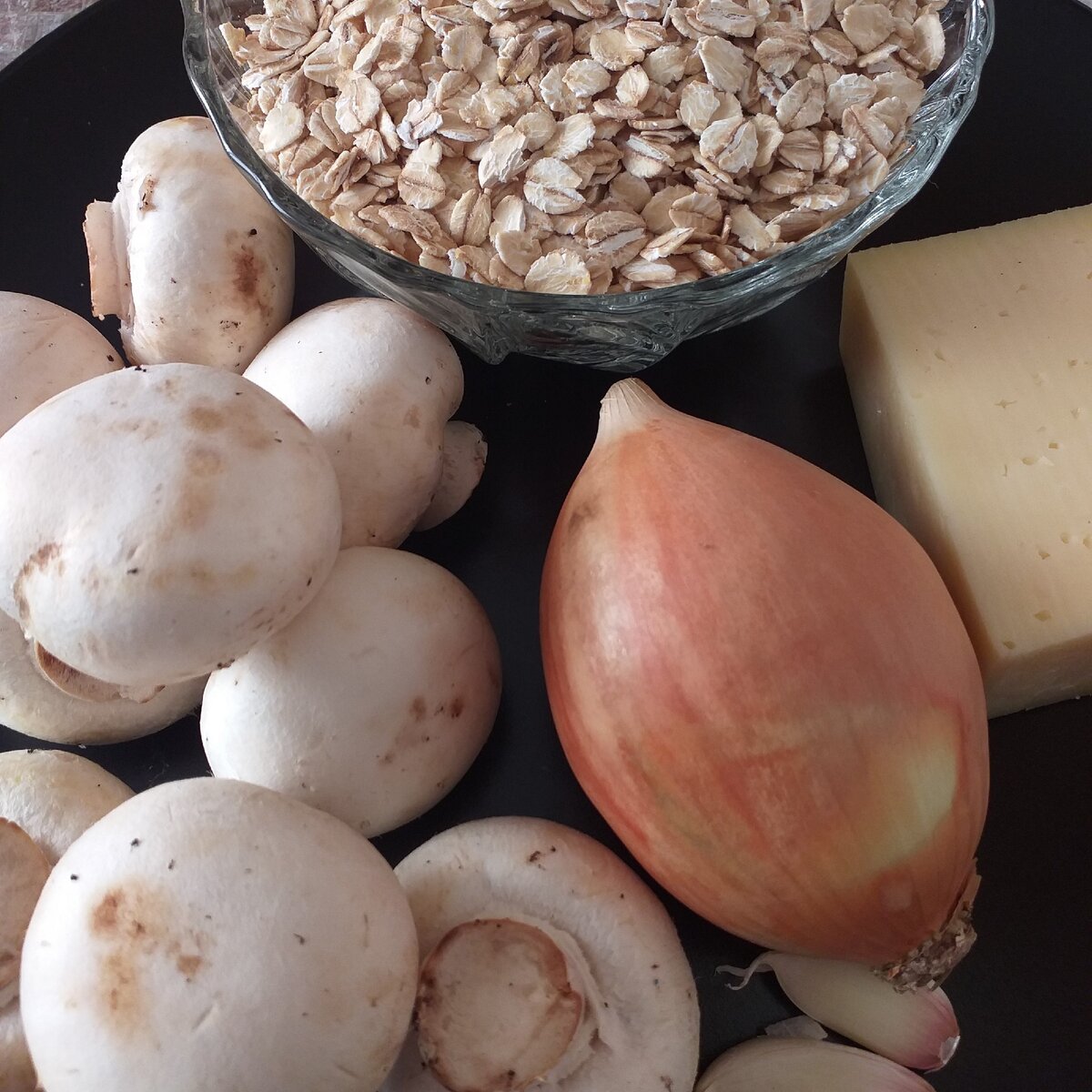 Вкусная овсяная каша с грибами и сыром, которая покорит даже противников овсянки