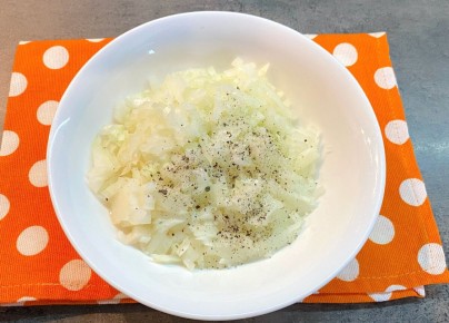 Луковые оладьи из детства: простой и бюджетный рецепт