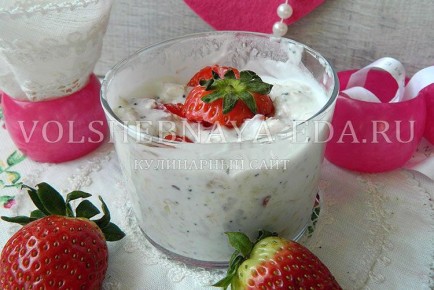 Как приготовить ленивую овсянку в банке: просто и вкусно