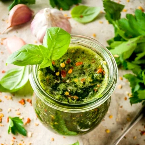 Как приготовить острое зелёное масло для изысканных блюд