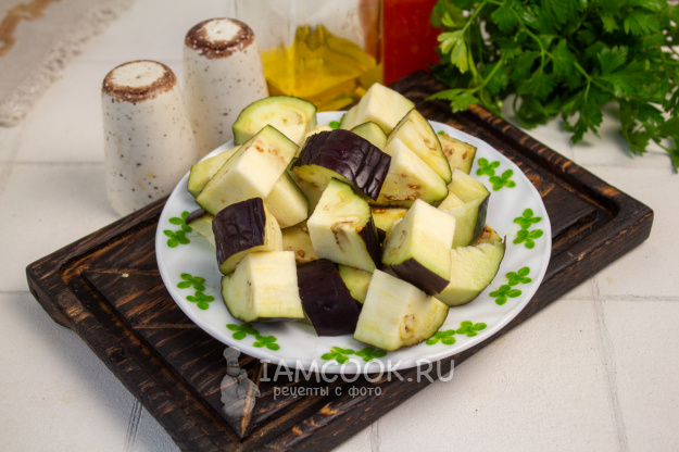 Погружение в мир вкуса: идеальный салат с баклажанами и сливочным сыром