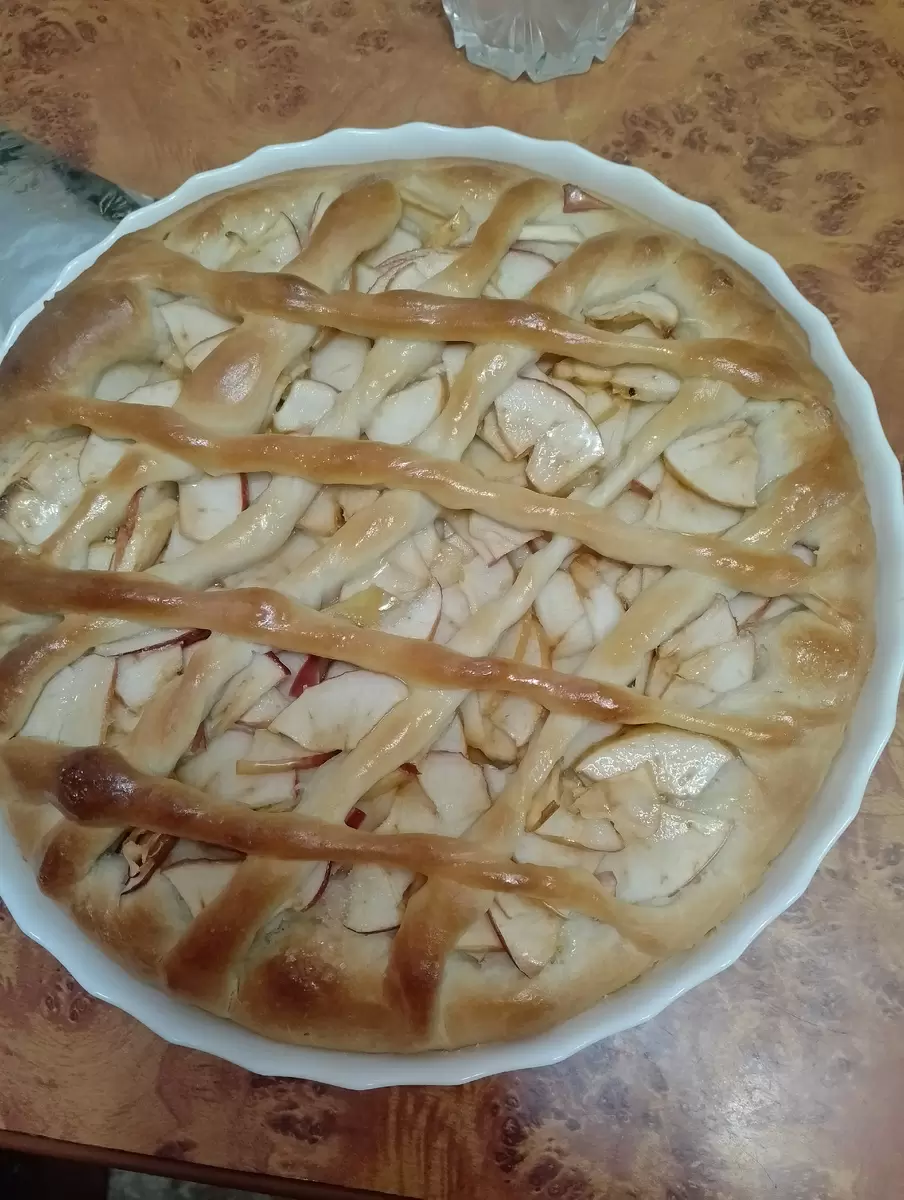 Сладкий яблочный пирог, который покорит сердца