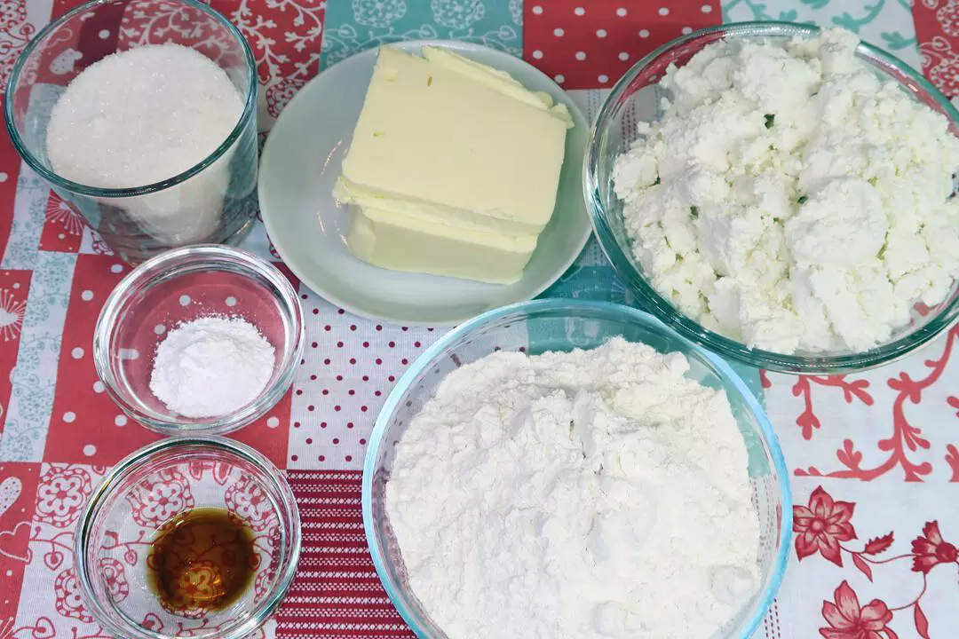 Нежное печенье с творогом: гусиные лапки