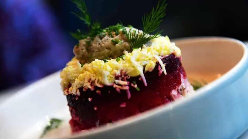 Новый год под контролем: бюджетные расчеты на любимые салаты петербуржцев