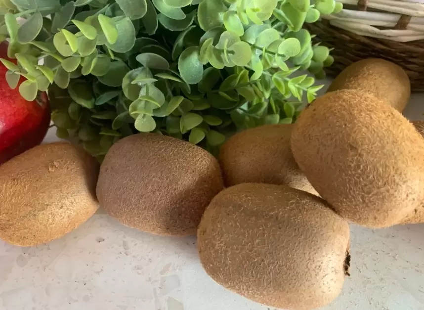 Ваш идеальный способ очистить киви: быстро и без усилий