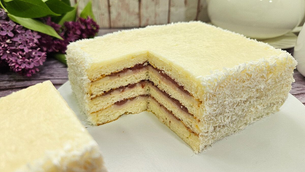 Нежный торт на противне с творогом и кокосом