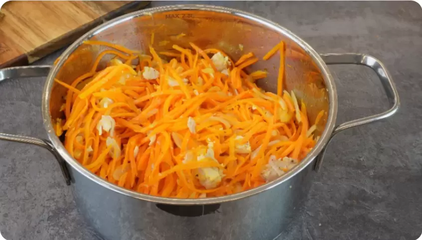 Легкий морковный салат, который быстро станет вашим фаворитом