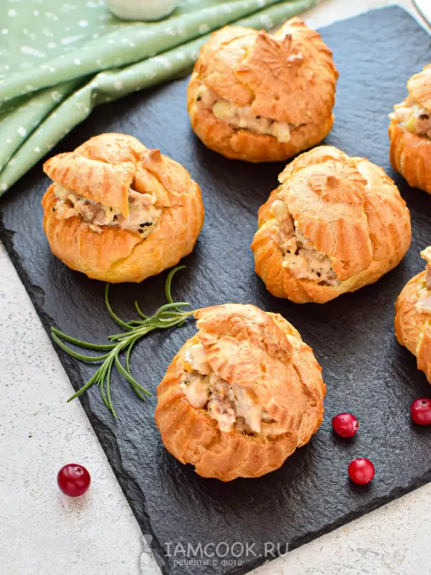 Забавные закуски: удивительные профитроли с сочной начинкой для любого торжества