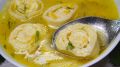Кулинарные открытия: как приготовить восхитительный куриный суп с сырными рулетиками