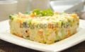 Новый взгляд на классический оливье: салат с курицей и яблочным майонезом
